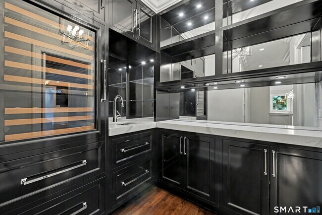 Foto del edificio - 30 Brookridge Dr