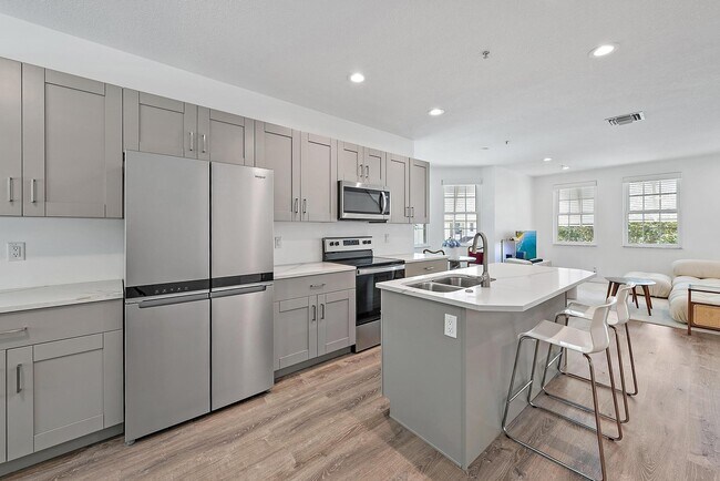 Foto del edificio - 1522 Limetree Bay Ave