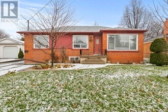 Building Photo - 249 Southview Rd