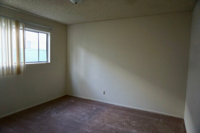Bedroom - 908 S Marguerita Ave