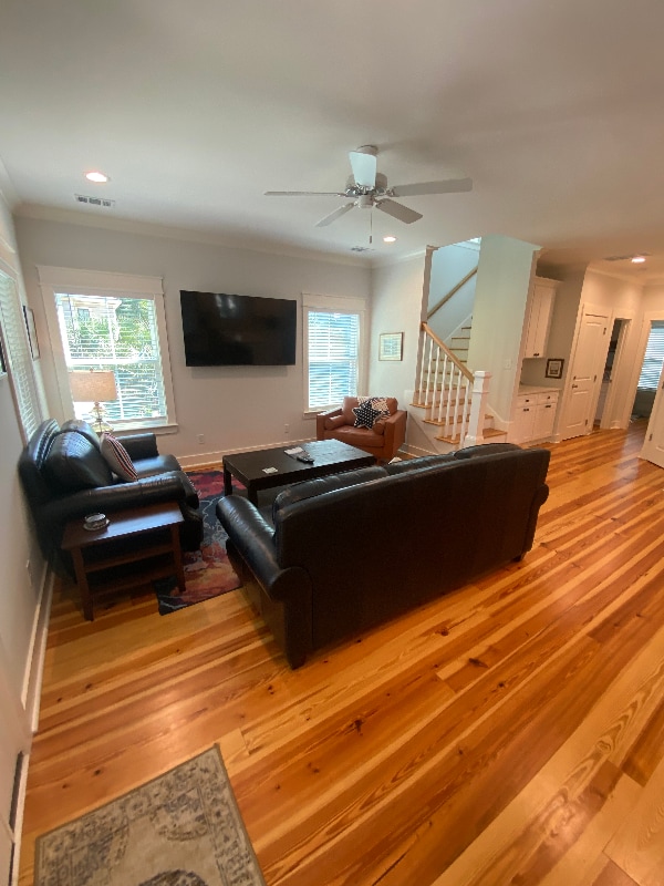 Building Photo - 115 Cedarwood Dr