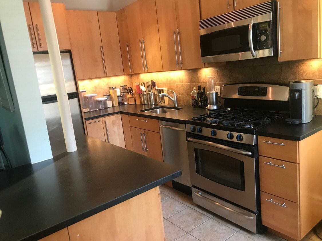Open Kitchen - 35 W 92nd St