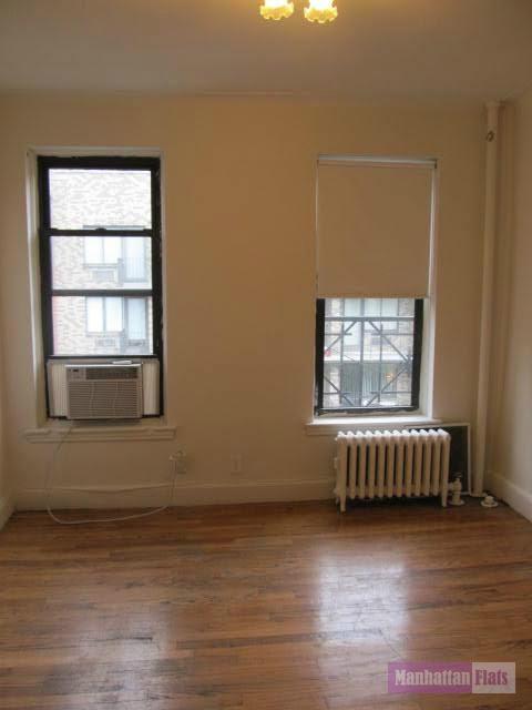 Primary Photo - 212 E 84th St