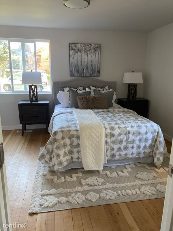 Foto del edificio - 3 br, 2 bath House - 203 E Spruce St