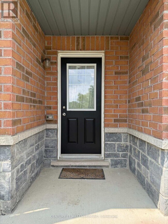 Building Photo - 62 Magdalene Cres