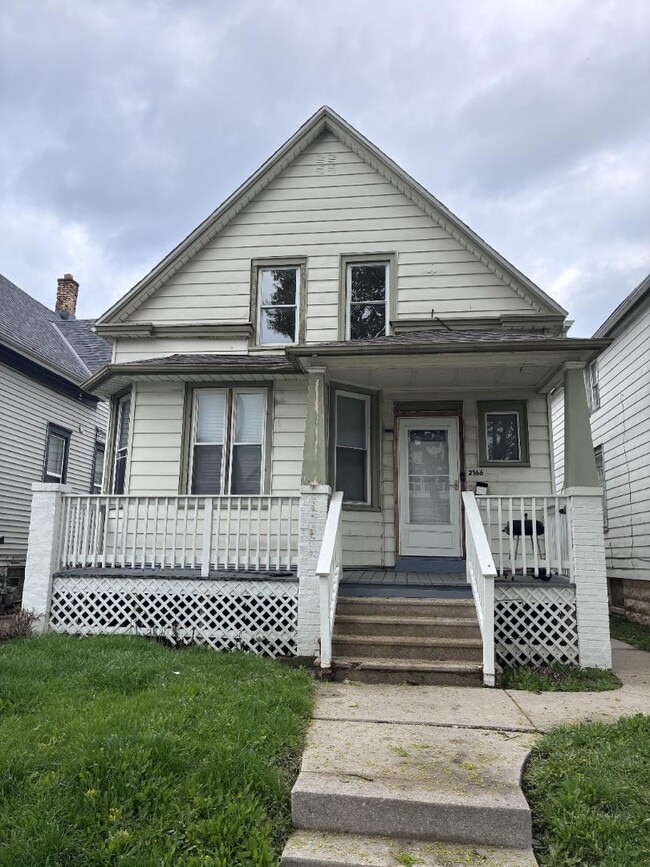 Foto del edificio - 2166 S 6th St
