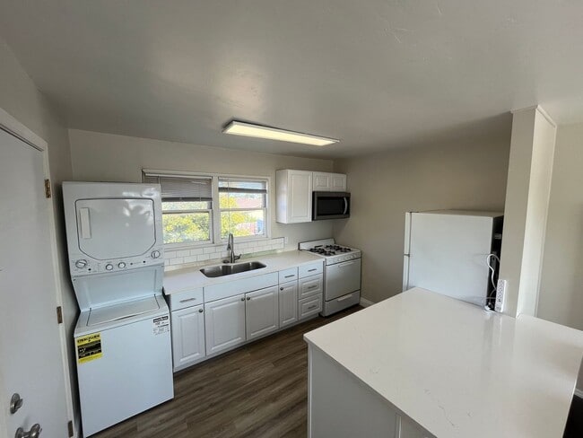 Building Photo - 1 Bedroom, 1 Bathroom in Guadalupe! Water,...