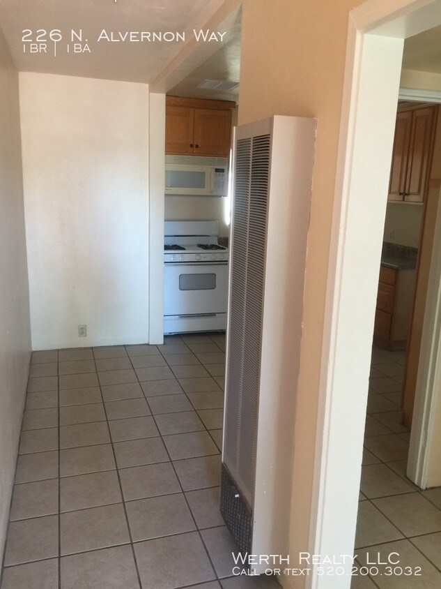 Primary Photo - 1 Bedroom with large fenced yard