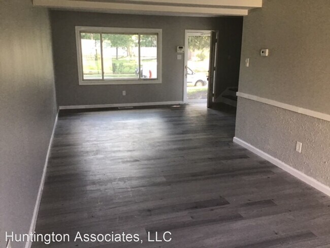 Building Photo - 2 br, 1.5 bath House - 63 Fairmount Drive