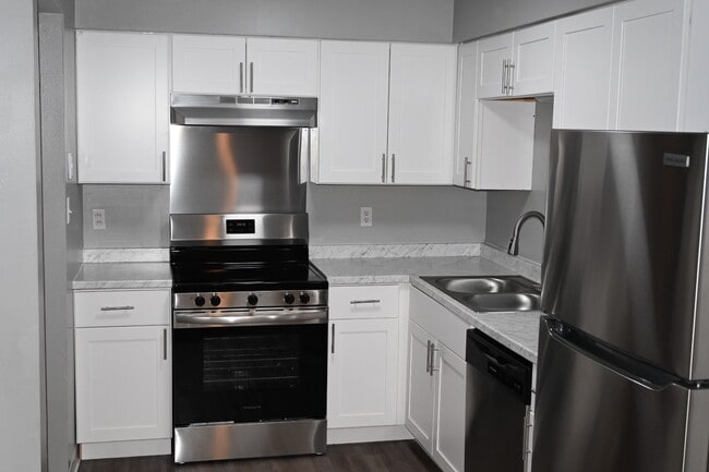 Kitchen - Parkhaven Apartment Homes