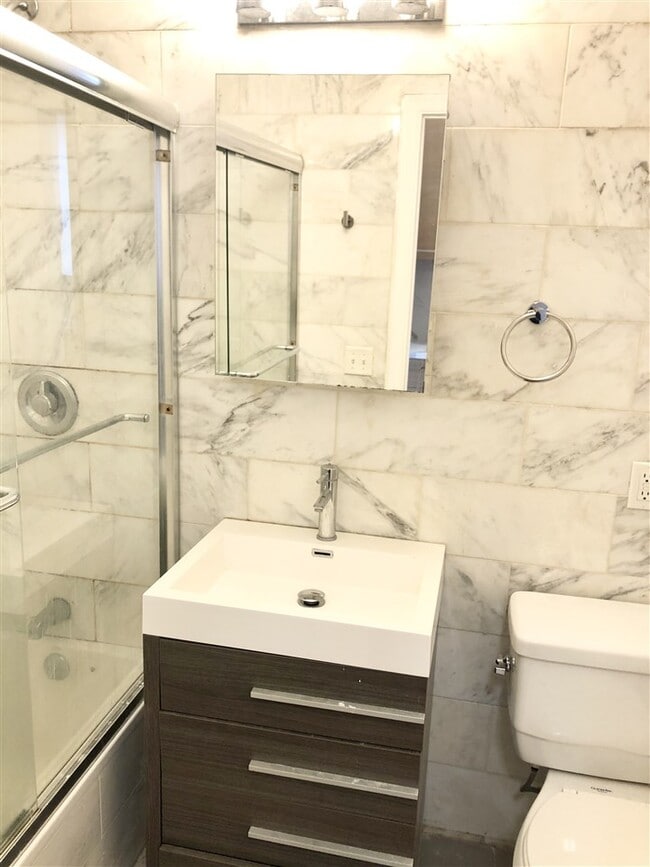 Foto del edificio - 163 Baldwin Ave