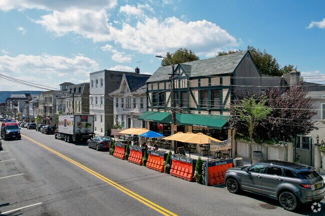 The village center offers boutiques and restaurants near the Hudson River in Dobbs Ferry.