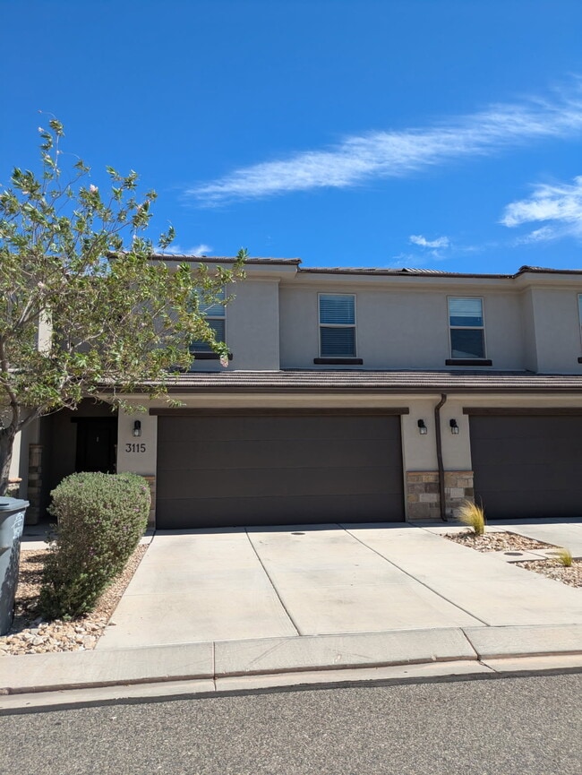 Building Photo - 3115 S Relic Ridge Dr