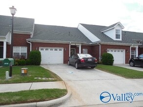 Building Photo - 446 Shamrock Dr