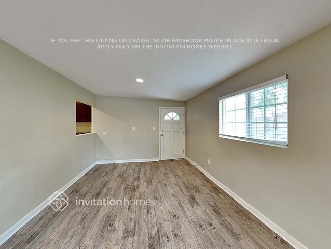 Foto del edificio - 12601 Mercer St