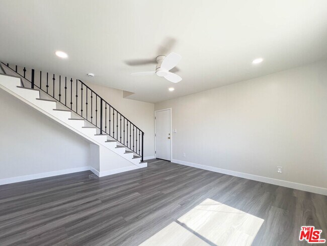 Foto del edificio - 6535 Pickering Ave