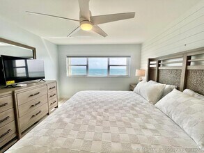 Building Photo - 7410 S Ocean Dr