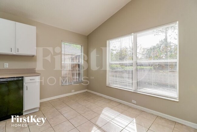 Foto del edificio - 3843 Chaucer Way