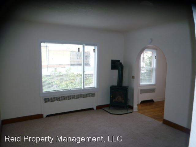Building Photo - 256 Burwell St
