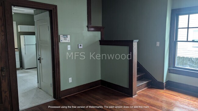 Building Photo - 235 Kenwood Ave