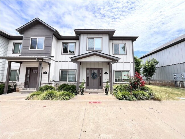 Foto del edificio - 418 NW Retreat Ln