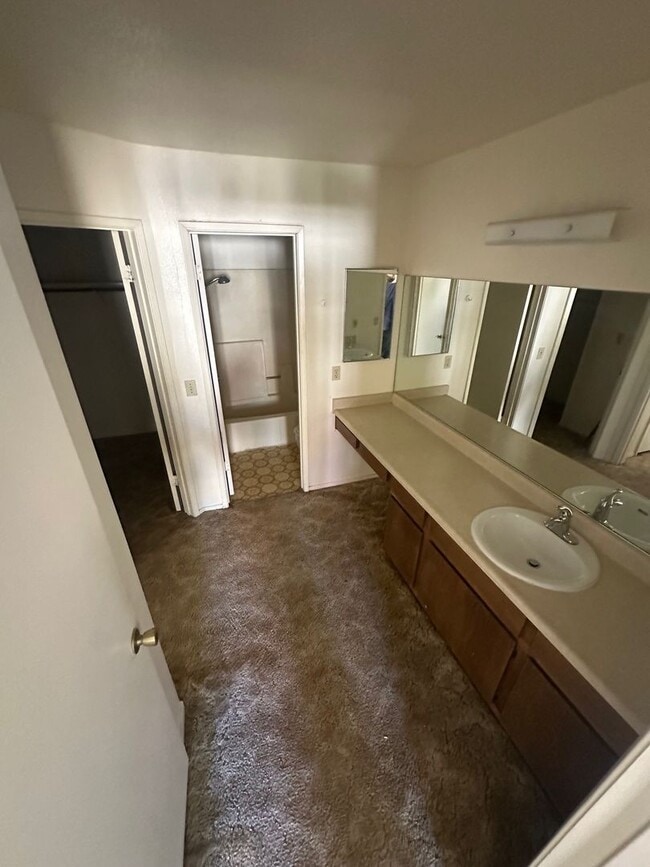 Foto del edificio - MOVE IN SPECIAL HALF OFF 1ST MONTH RENT