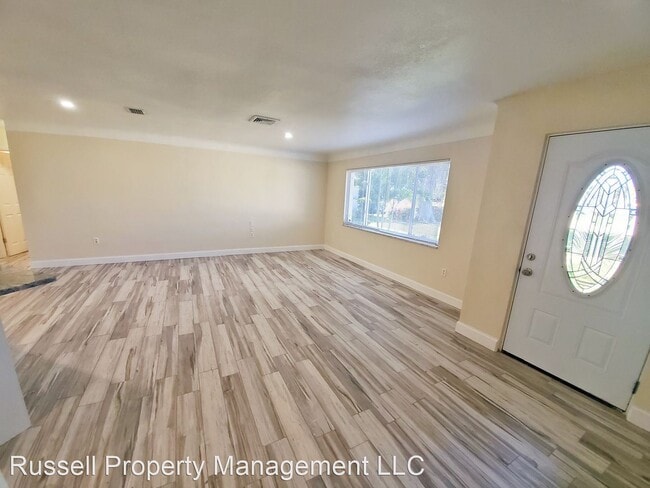 Building Photo - 4 br, 2 bath House - 2661 Columbus Way S