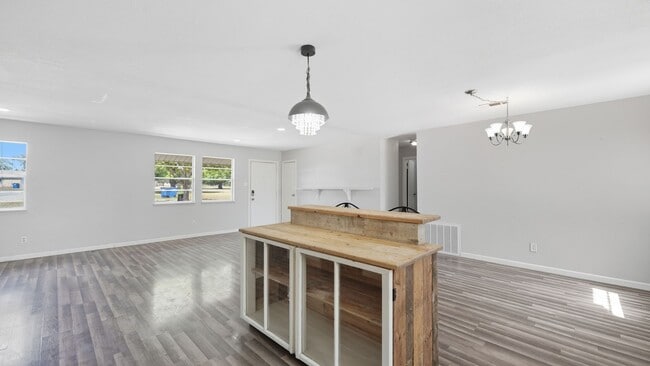 Foto del edificio - 200 Valley Acres Dr