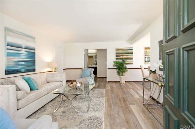 Foto del edificio - 323 Streamwood-