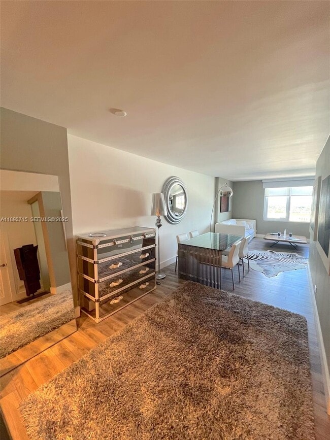 Foto del edificio - 2301 Collins Ave