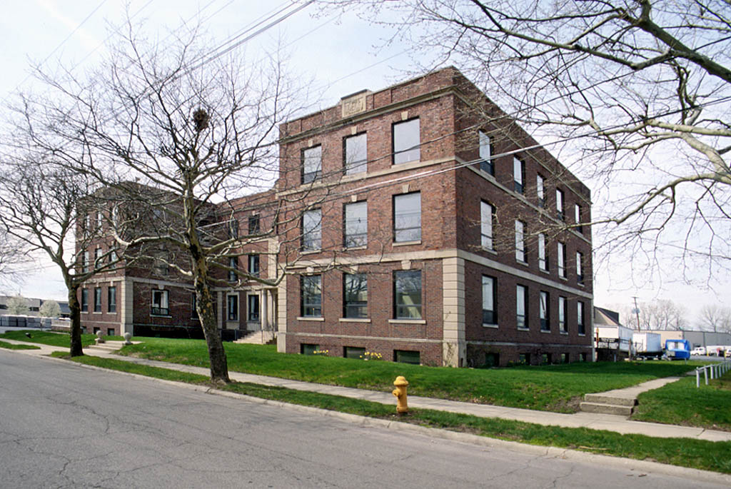 Alternate building view - 875 Michigan Ave