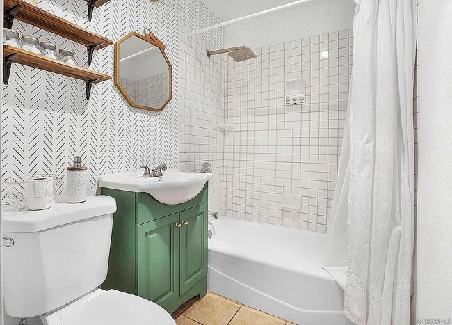 Guest Bathroom - 577 Florence St