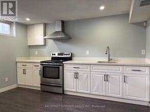 Building Photo - 49 Viamede Crescent