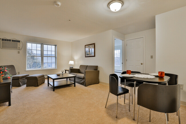 Interior Photo - Residences at Summit Pointe