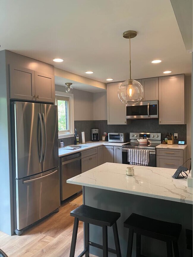 Foto del edificio - 2308 Emerald Heights Ct