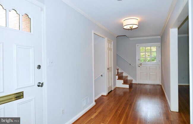 Foto del edificio - 7208 Marbury Rd