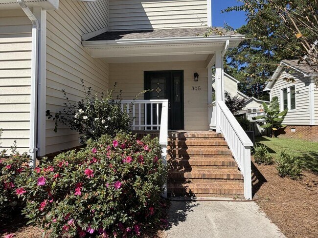 Photo - 305 Wimbledon Ct Townhome