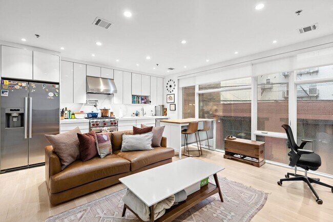 Foto del edificio - 313 Washington St