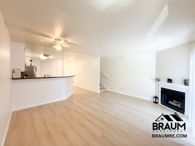 Foto del edificio - 7323 Winnetka Ave