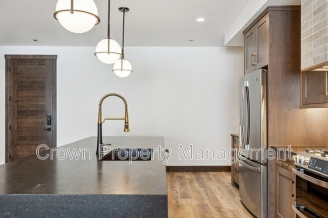 Foto del edificio - 317 Akers Ln