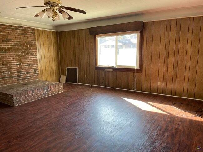 Building Photo - 110 Lockwood Dr