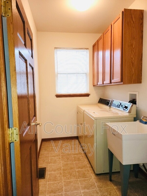 Foto del edificio - 16607 Grandwood Lake Dr