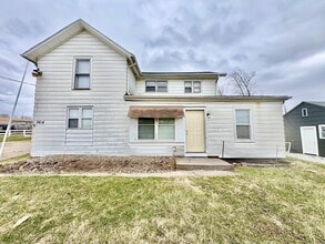 Building Photo - 5614 S Main St