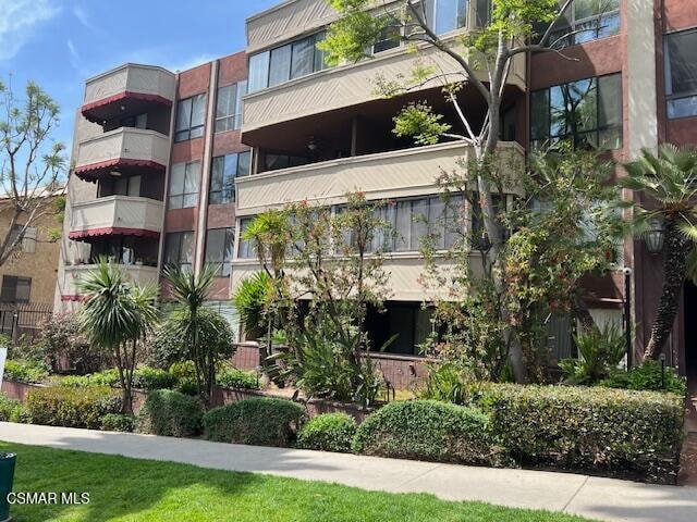 Building Photo - 1745 Camino Palmero St