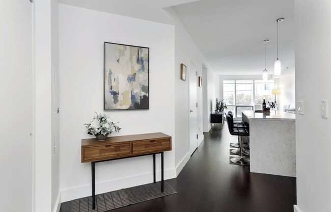 Building Photo - 77 Hudson St