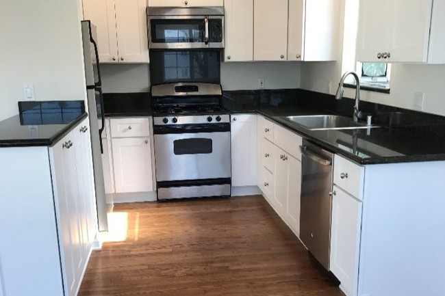 KITCHEN - 10878 National Blvd