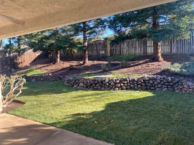 Building Photo - MOVE IN SPECIAL... $300 OFF OF THE 1ST MON...