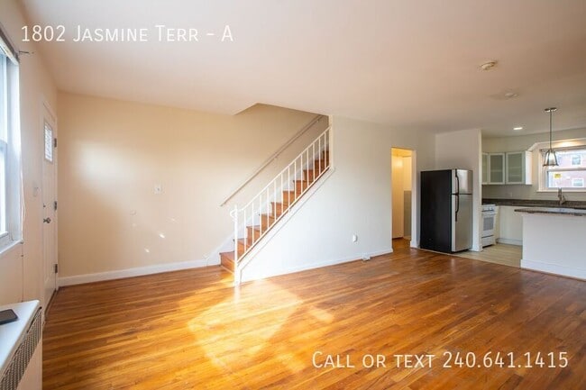 Building Photo - 1802 Jasmine Terrace