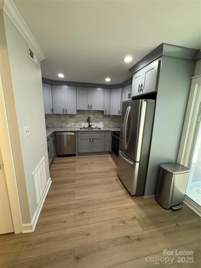 Foto del edificio - 824 N Flint St