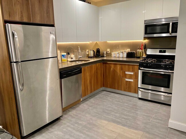Foto del edificio - 779 Wyckoff Ave